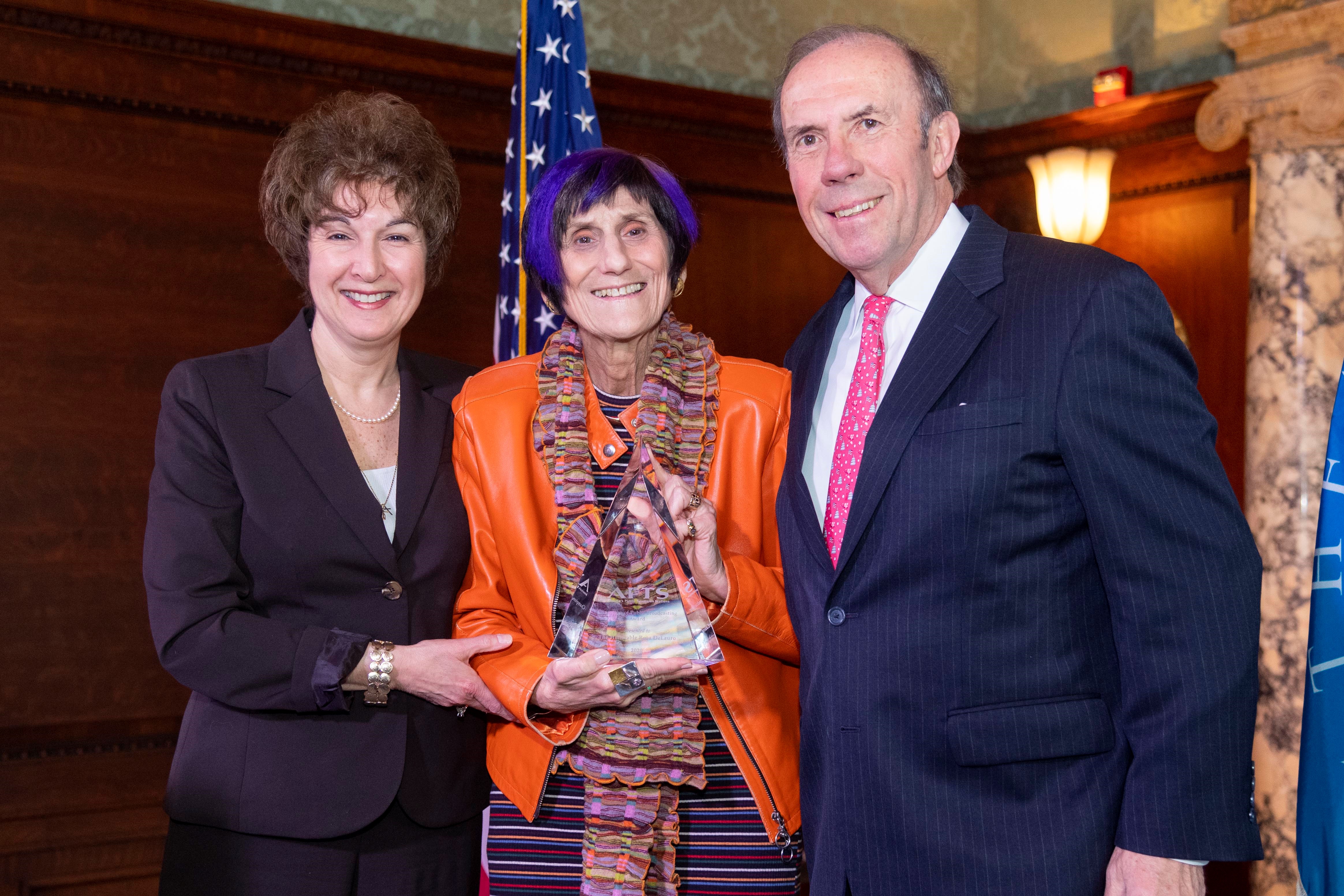 Congresswoman Rosa Delauro Accepts 2020 Champion Of Public Broadcasting Award From America S Public Television Stations Apts